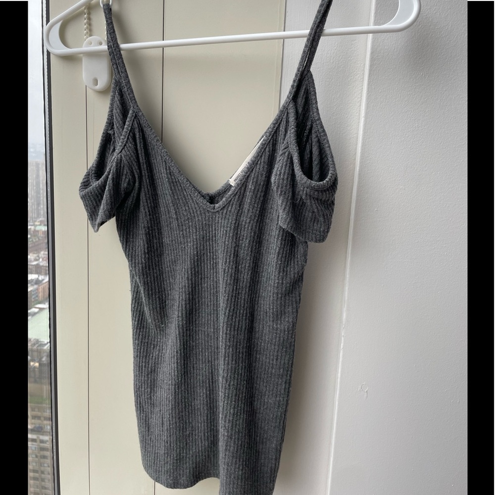 Project social T cold shoulder ribbed top, grey, S